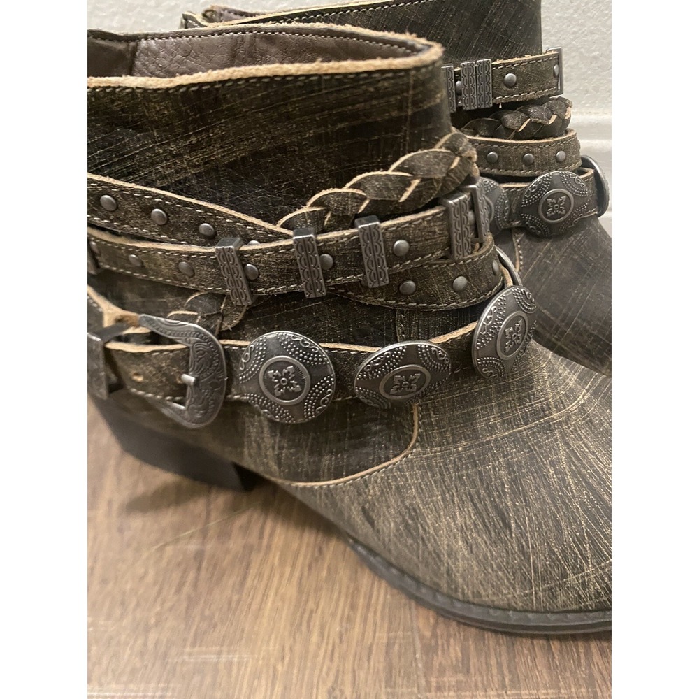 Naughty Monkey Genuine Leather Anchorage Concho Stud Zip Wrap Booties 6.5 NEW - Picture 2 of 6